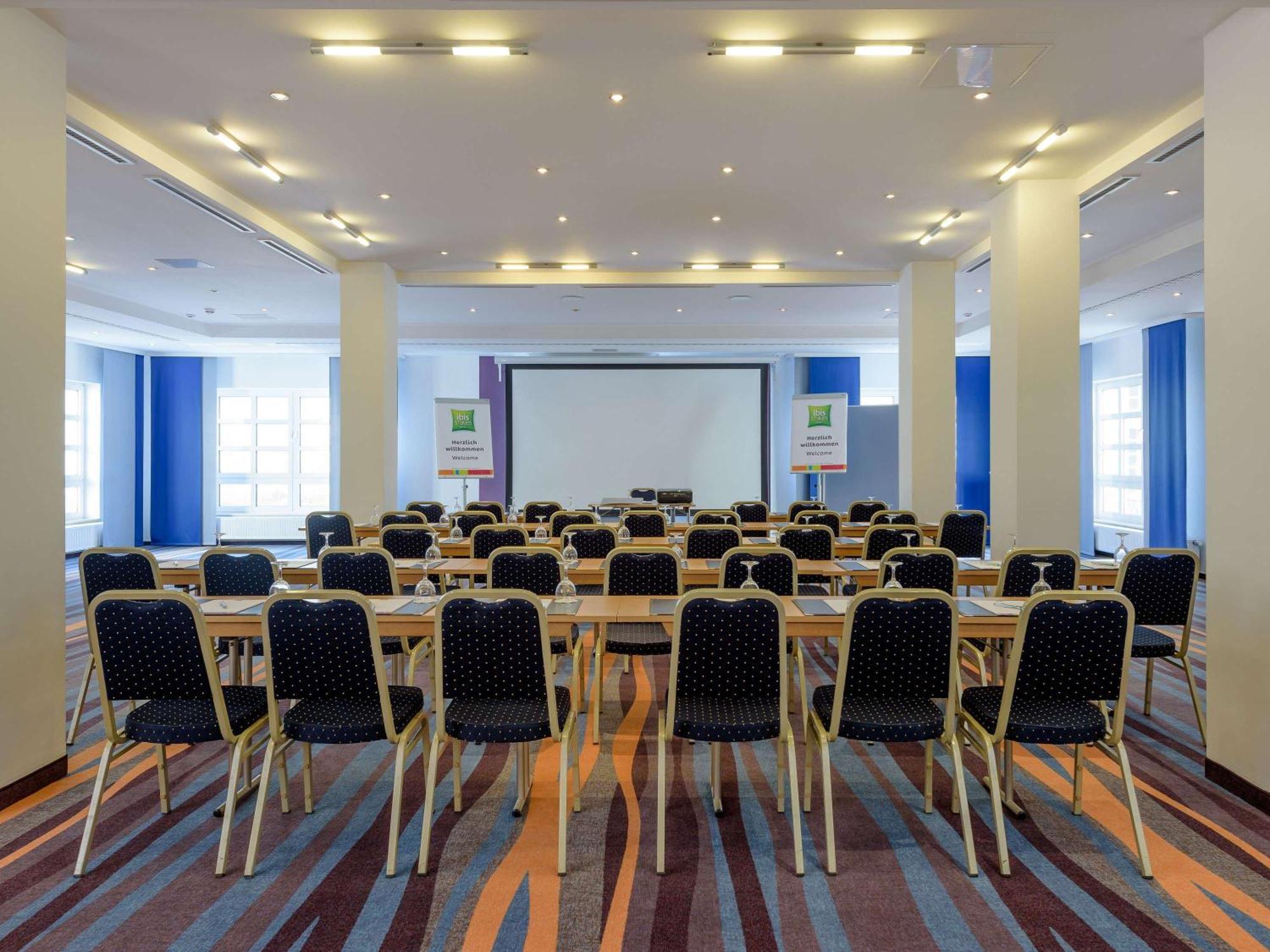 Ibis Styles Leipzig Hotel Radefeld Bagian luar foto
