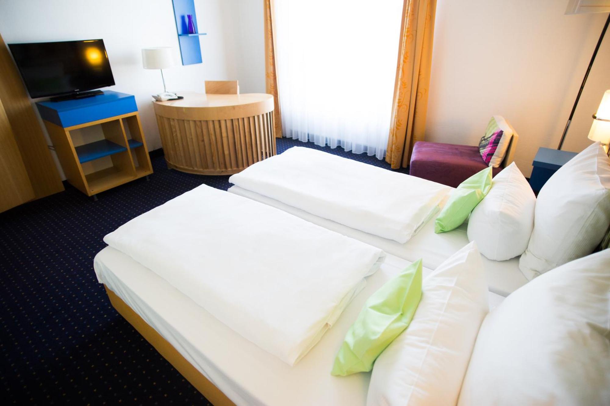 Ibis Styles Leipzig Hotel Radefeld Bagian luar foto